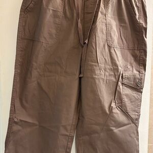 Women’s Brown Capris